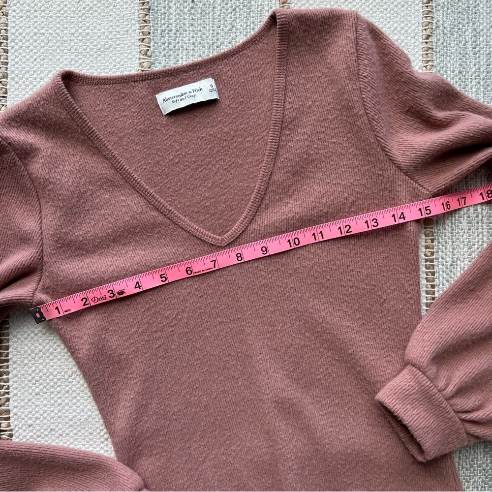 Abercrombie & Fitch Soft A&F Mauve Long Balloon S… - image 3